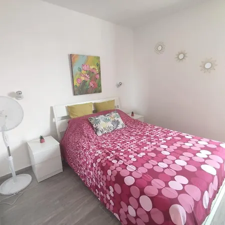 Lägenhet Nona Bouganville Rez De Chaussee